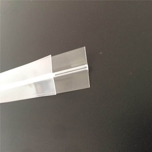 Puller con cerniera in plastica